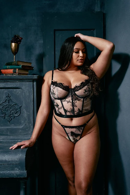 Hypoallergenic bustiers for sensitive skinButterfly Embroidered Bustier Curvy