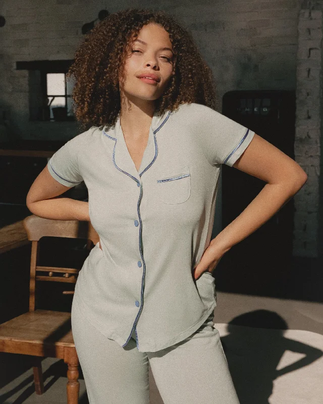 Women's unpadded bras for a natural lookKurzärmeliges Top & Hose Pyjama-Set