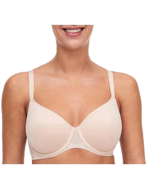 Women's bras with moisture - wicking propertiesChantelle - Pure Light Covering Spaces Bra | Golden Beige Women's bras with moisture - wicking propertiesChantelle - Pure Light Covering Spaces Bra | Golden Beige