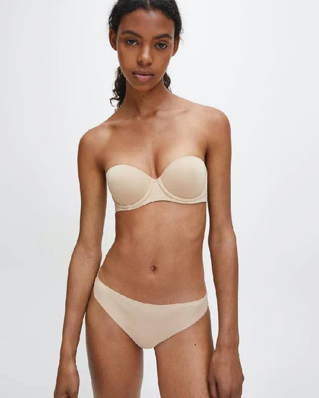 Women's Calvin Klein bras for different cup sizesCalvin Klein - Strapless Push-Up Bra Women's Calvin Klein bras for different cup sizesCalvin Klein - Strapless Push-Up Bra