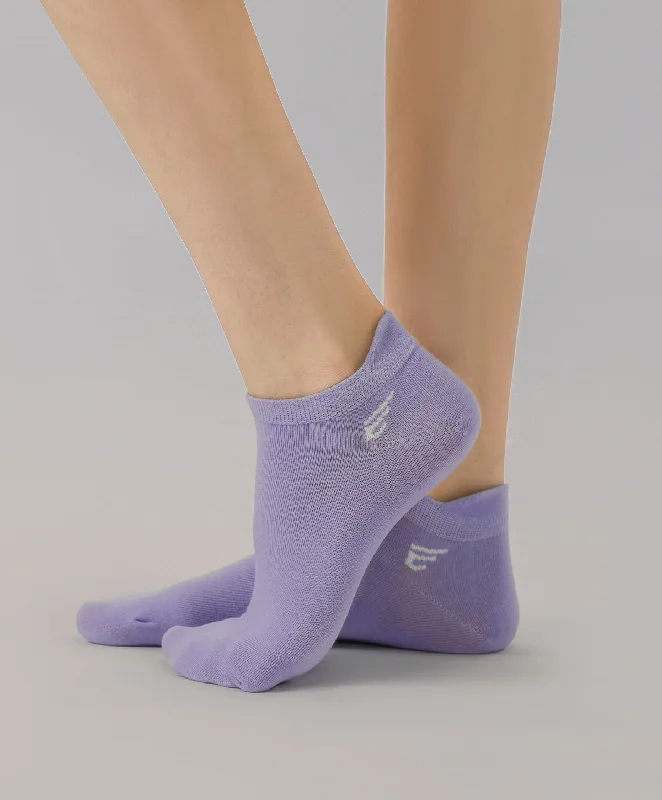 Bra with a solid color for a classic and versatile option​ Energized Womens Basic Ankle Socks