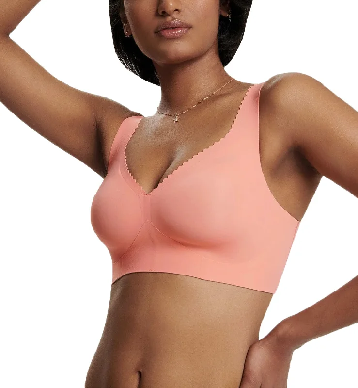 Bra with a foam - lined cup for a more structured shape Evelyn & Bobbie EVELYN Deep V-Neck Bralette (1834) - Coral Bra with a foam - lined cup for a more structured shape Evelyn & Bobbie EVELYN Deep V-Neck Bralette (1834) - Coral