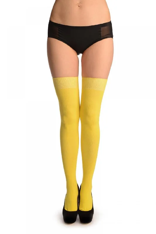 Plain Yellow All Over